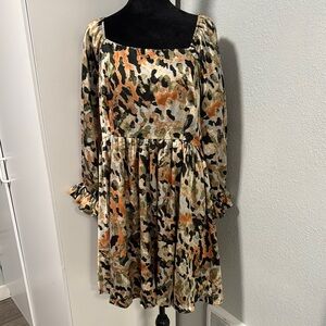 Entro Long Sleeve Camouflage Dress